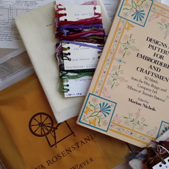 2 Cross Stitch Kits with Embroidery Designs Book - Picture 2 of 5